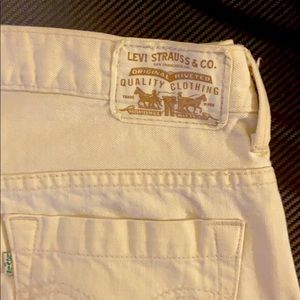 Levi jeans